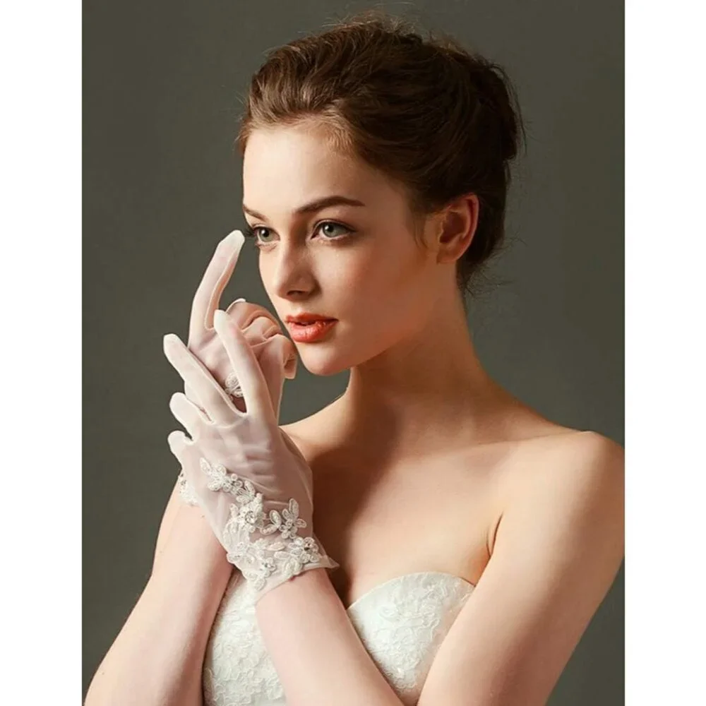 Women's Lvory Short Length Satin Wrist Gloves Stretchy Wedding Party Prom - Picture 2 of 7